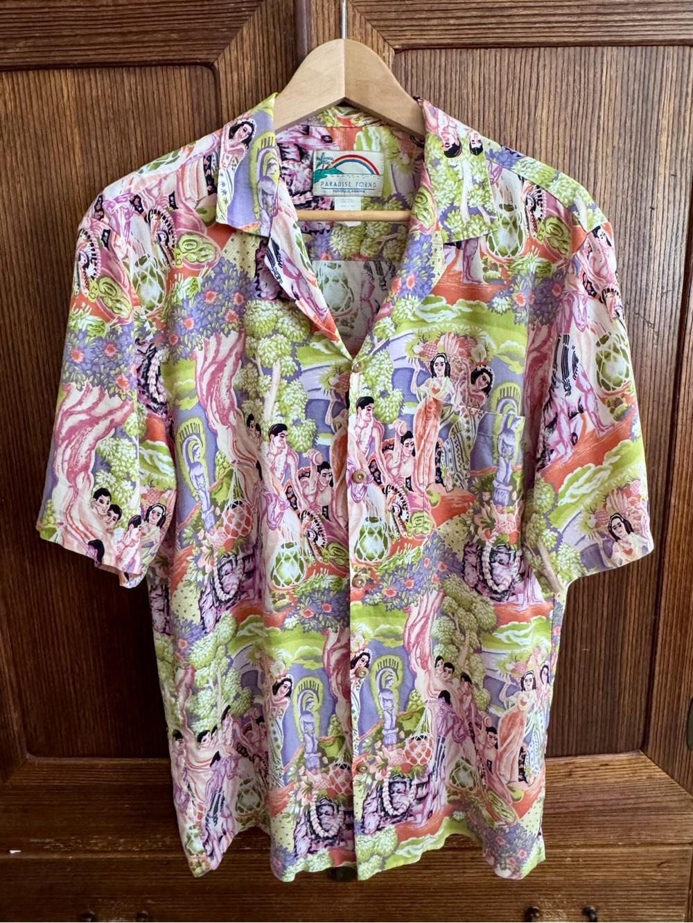 Paradise Found Men’s Pink & Green Hawaiian Camp Shirt size L